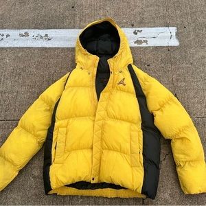 New Nike Jordan Essentials Puffer Coat Yellow Blank Men's Size-L
